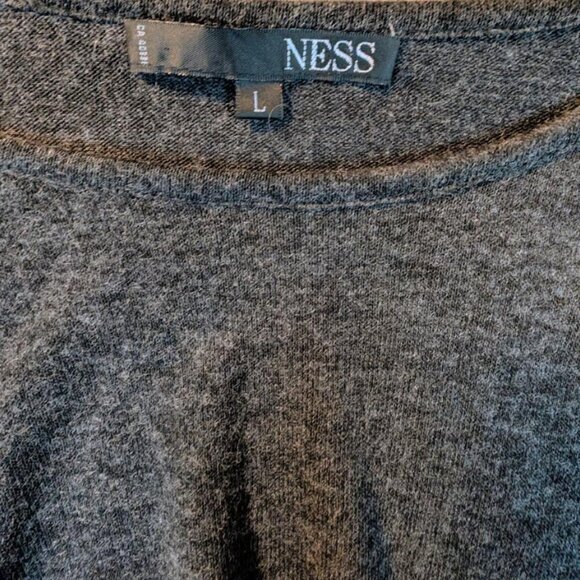 NWOT NESS Top with Oversized Polka Dot Kimono Sleeves - Picture 4 of 7